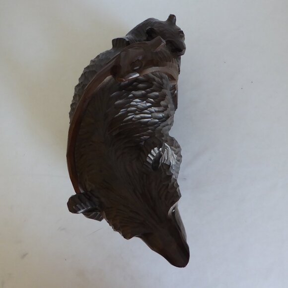 VINTAGE 12” JAPANESE AINU HOKKAIDO CARVED WOOD BEAR WITH CUB SALMON SCULPTURE - Picture 11 of 14